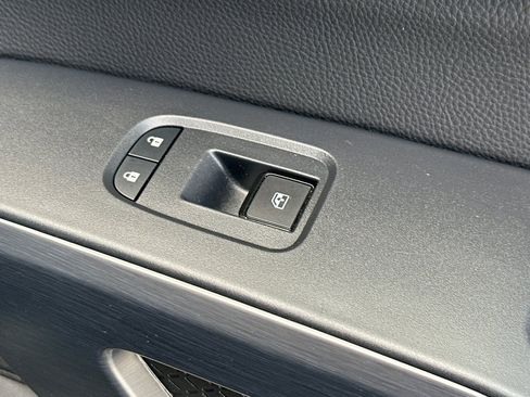 Used 2025 Nissan Pathfinder Rock Creek AWD/4WD image 23