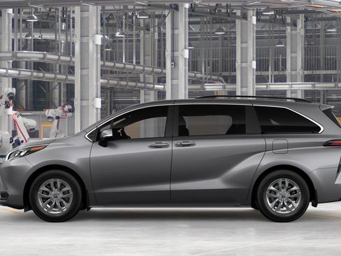 New 2026 Toyota Sienna LE image 6