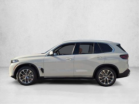 New 2026 BMW X5 xDrive50e w/ Climate Comfort Package image 5