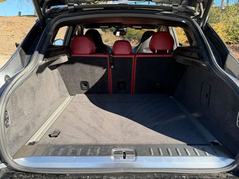 Used 2021 Aston Martin DBX image 43