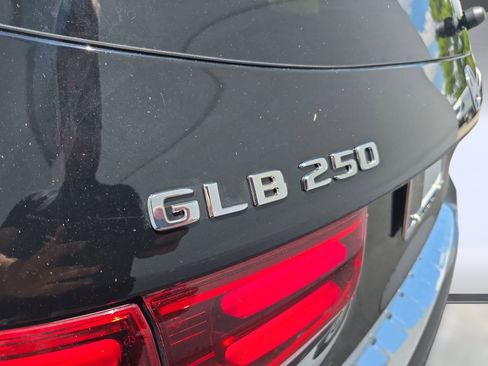New 2025 Mercedes-Benz GLB 250 image 24