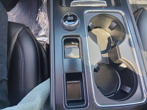 Certified 2024 Lincoln Corsair AWD w/ Equipment Group 101A image 15