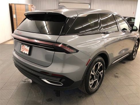 Used 2024 Lincoln Nautilus Premier w/ Equipment Group 102A image 12