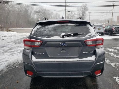 Used 2022 Subaru Crosstrek 2.0i Premium image 4