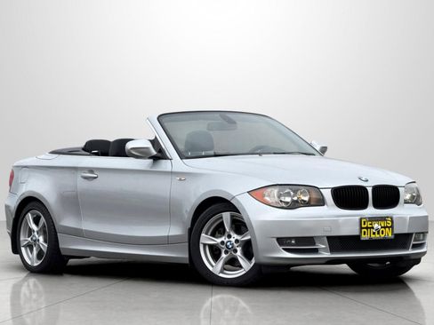 Used 2011 BMW 128i Convertible image 2