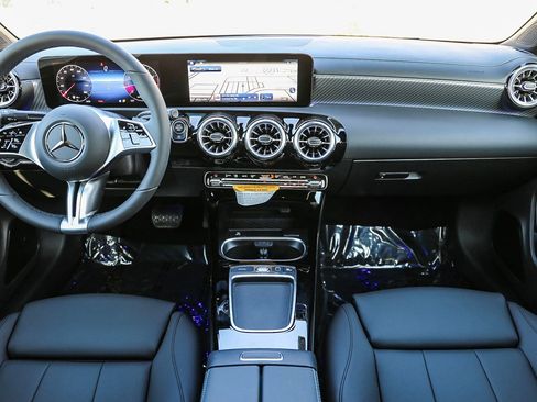 New 2025 Mercedes-Benz CLA 250 4MATIC image 12