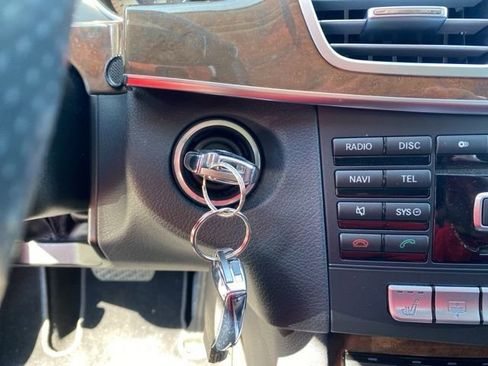 Used 2014 Mercedes-Benz E 350 Sedan image 19