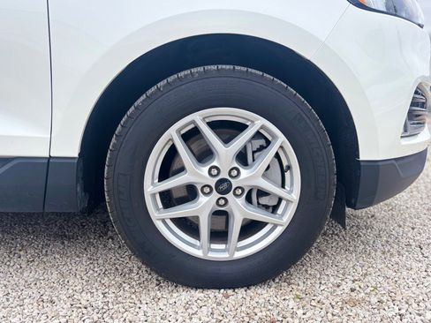 Certified 2024 Ford Edge SEL w/ Convenience Package image 17