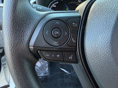 Used 2025 Toyota RAV4 XLE AWD/4WD image 27