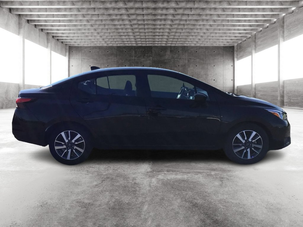 Used 2024 Nissan Versa SV FWD image 4