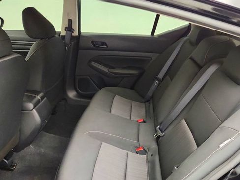Used 2024 Nissan Altima 2.5 SV AWD/4WD image 19
