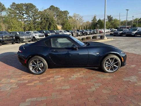 Used 2021 MAZDA MX-5 Miata RF Grand Touring image 16