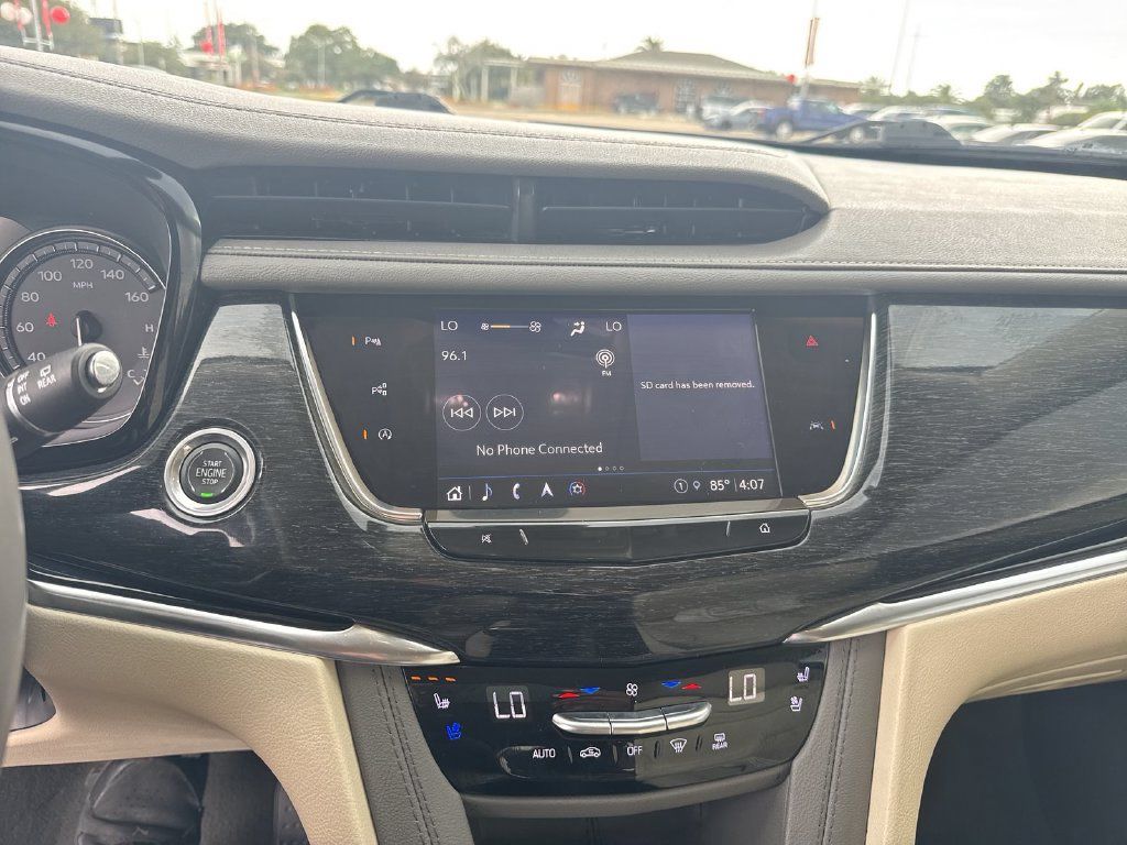 Used 2023 Cadillac XT6 Premium Luxury w/ Technology Package FWD image 26