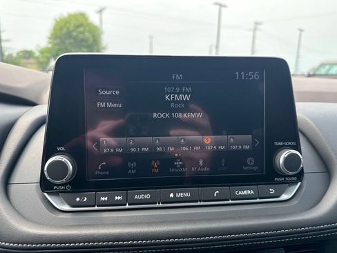 Used 2023 Nissan Rogue SV AWD/4WD image 22