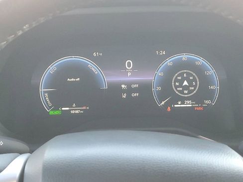 Used 2025 Toyota Sienna Platinum image 37