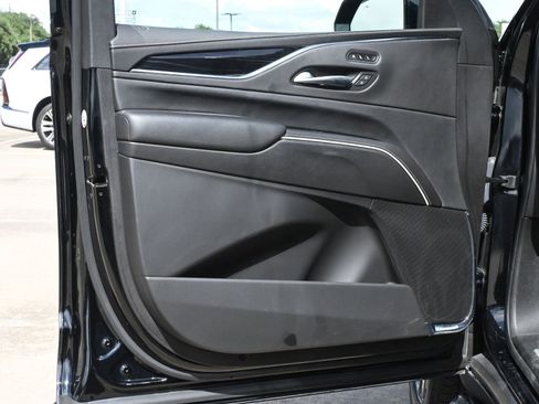Used 2023 Cadillac Escalade Sport AWD/4WD image 20