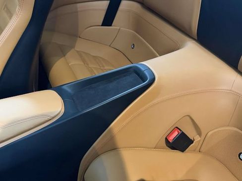 Used 2019 Ferrari Portofino RWD image 13