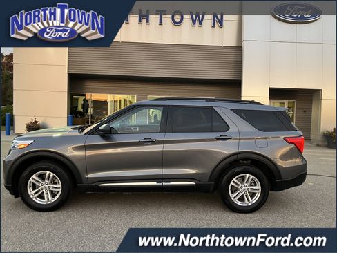 Used 2023 Ford Explorer XLT w/ Equipment Group 202A image 1