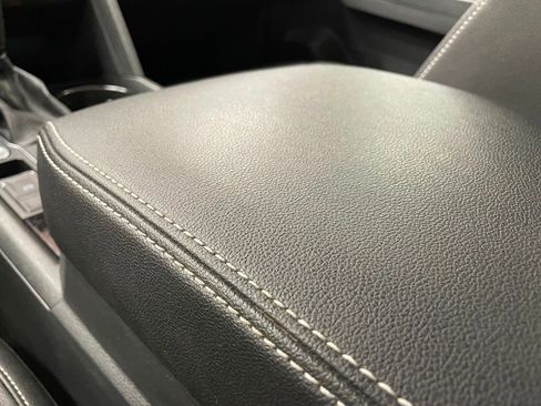 Used 2020 Volkswagen Atlas Cross Sport SEL R-Line image 31