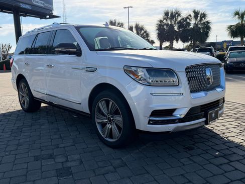 Used 2018 Lincoln Navigator Select w/ Cargo Package image 6