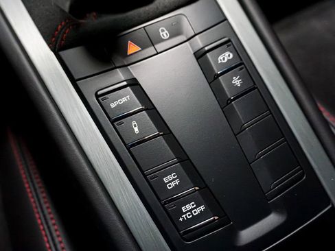 Used 2018 Porsche 911 GT3 RWD image 25