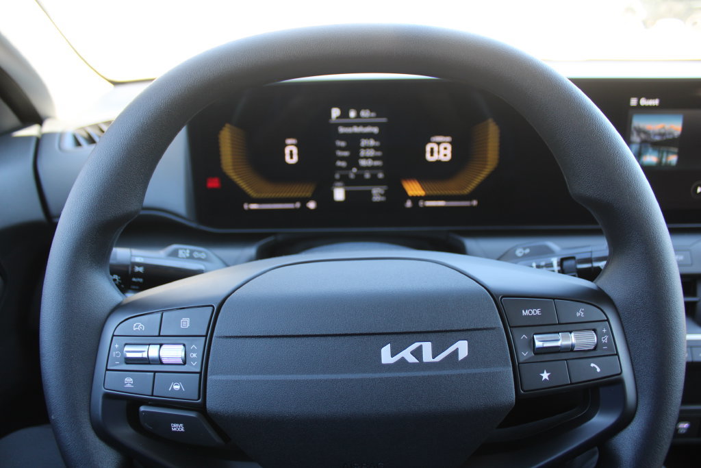 New 2026 Kia K4 FWD image 24
