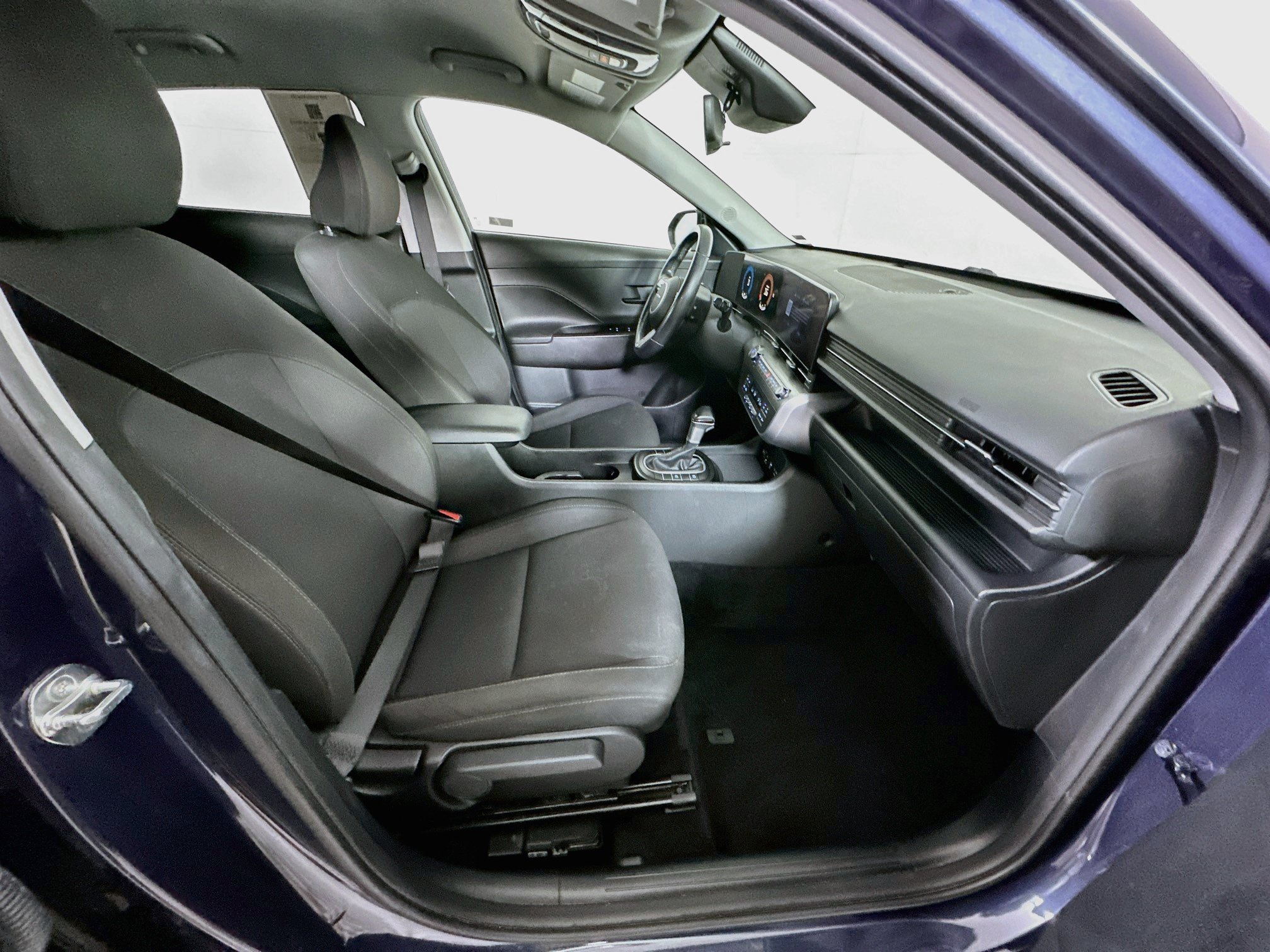 Used 2025 Hyundai Kona SEL FWD image 30