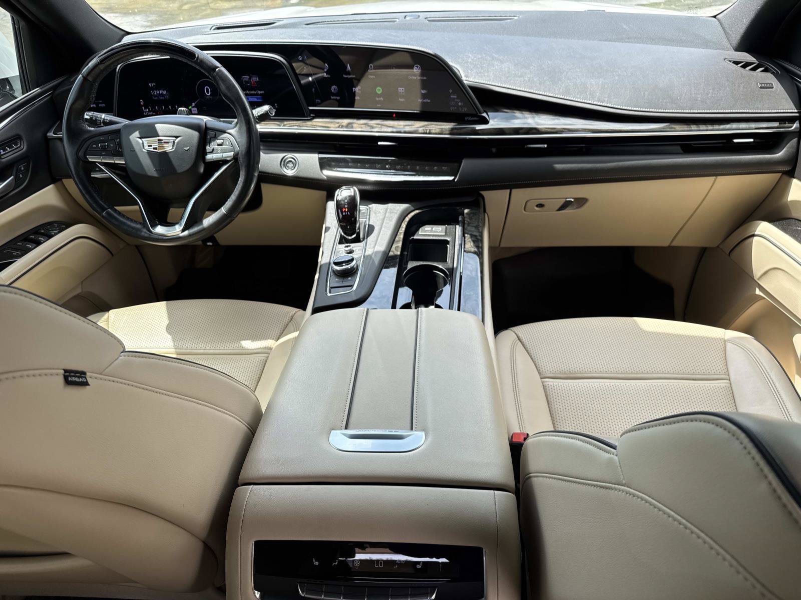 Certified 2024 Cadillac Escalade Premium Luxury AWD/4WD image 28