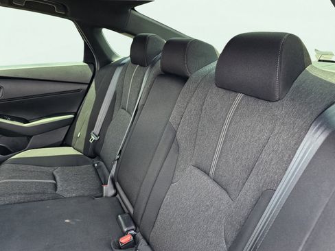 Used 2025 Honda Accord Sport image 31