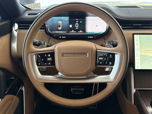 New 2026 Land Rover Range Rover Long Wheelbase SE image 17