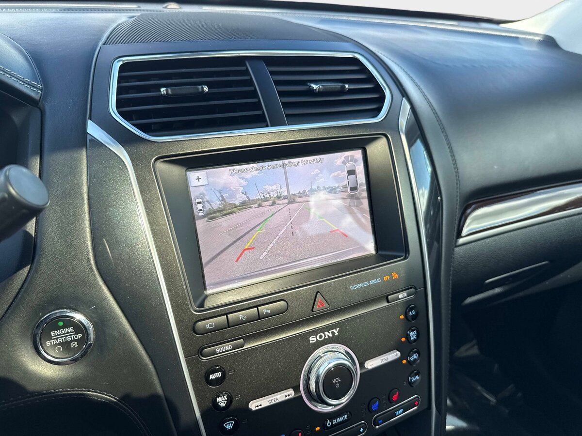 Used 2019 Ford Explorer Platinum AWD/4WD image 28