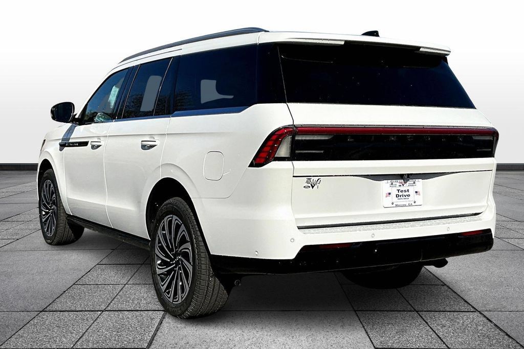 New 2025 Lincoln Navigator Black Label AWD/4WD image 3