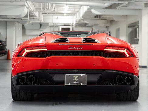 Used 2017 Lamborghini Huracan LP 610-4 AWD/4WD image 12