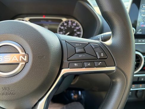 Used 2025 Nissan Sentra SV image 20