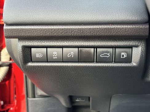 Used 2025 Toyota Camry XSE image 30