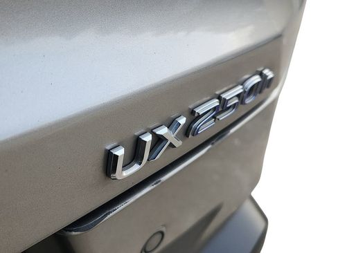 Used 2020 Lexus UX 250h w/ Premium Package image 31