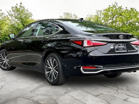 Certified 2024 Lexus ES 250 w/ Premium Package AWD/4WD image 4