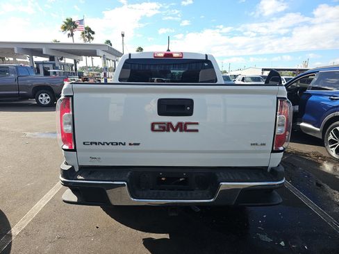 Used 2020 GMC Canyon SLE w/ Elevation Edition image 10