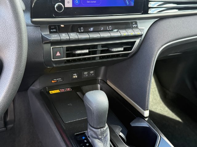 Used 2026 Toyota Camry LE w/ Convenience Package FWD image 16