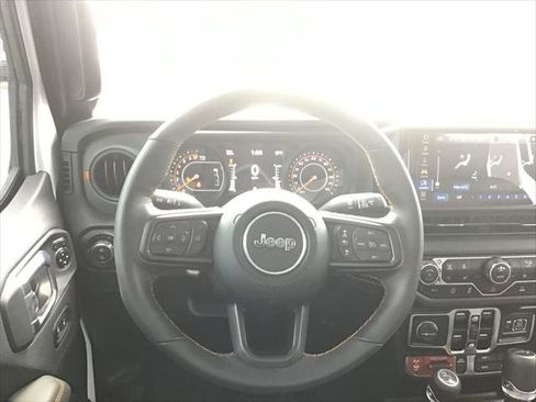 Certified 2024 Jeep Gladiator Mojave w/ Convenience Group image 13