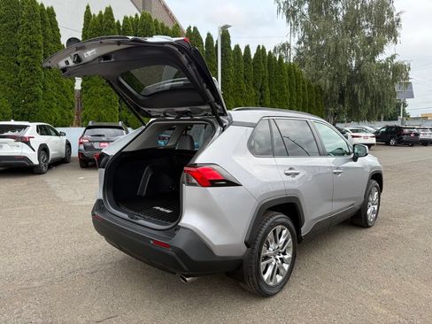 Certified 2023 Toyota RAV4 XLE Premium AWD/4WD image 11