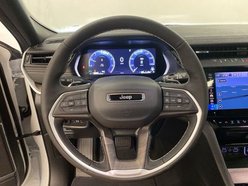 New 2026 Jeep Grand Cherokee L Limited AWD/4WD image 17