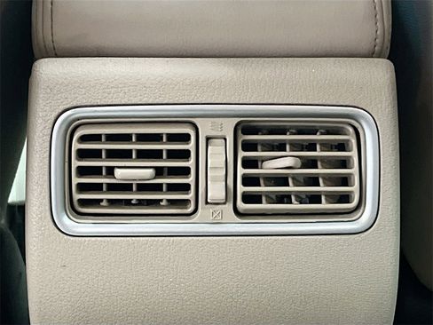 Used 2016 Nissan Altima 2.5 SL w/ 2.5 Technology Package image 27