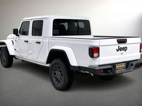 New 2026 Jeep Gladiator Sport AWD/4WD image 3