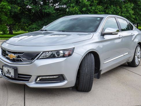 Used 2018 Chevrolet Impala Premier w/ Premier Confidence Package FWD image 3