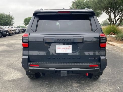 New 2026 Toyota 4Runner TRD Off-Road Premium AWD/4WD image 4