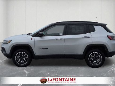 New 2026 Jeep Compass Trailhawk w/ Sun, Sound & Navigation Group AWD/4WD image 2