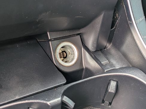 Used 2016 Mercedes-Benz C 300 Sedan image 29