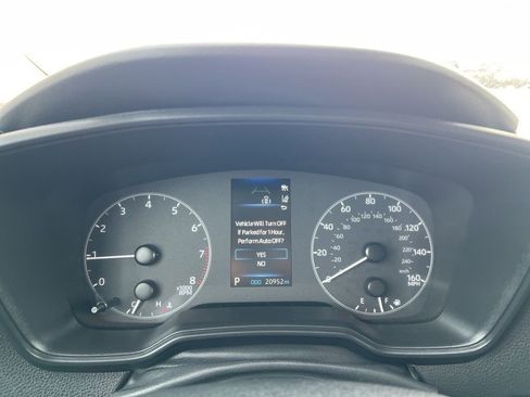 Used 2024 Toyota Corolla LE image 12