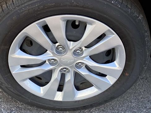 Used 2023 Kia Soul LX image 25